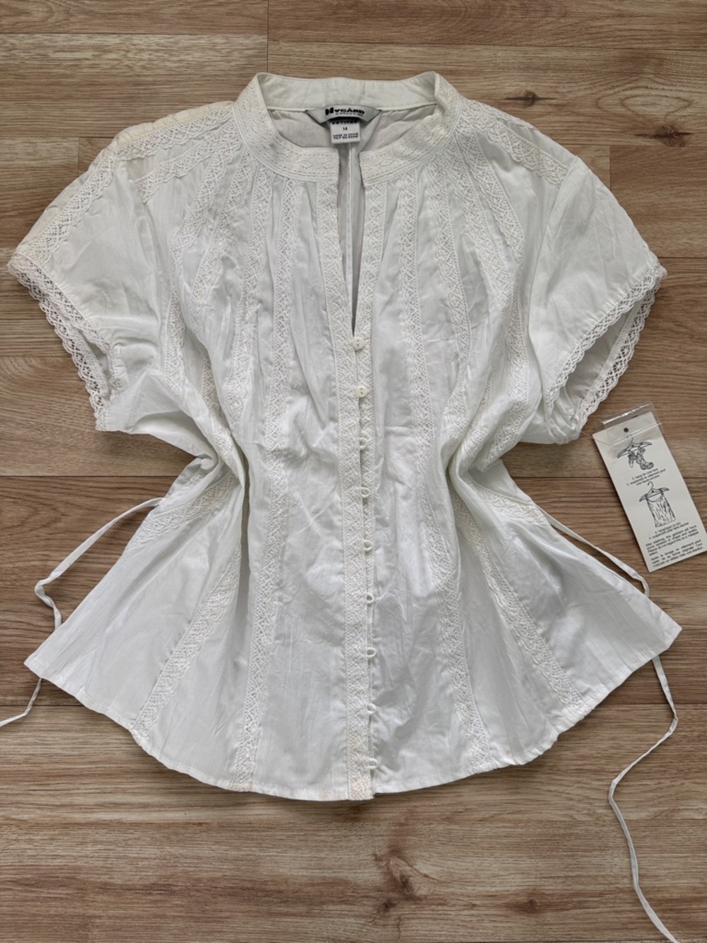 Vintage 80s 90s Cottagecore Milkmaid Coquette White Lace-Trim Button Up Blouse